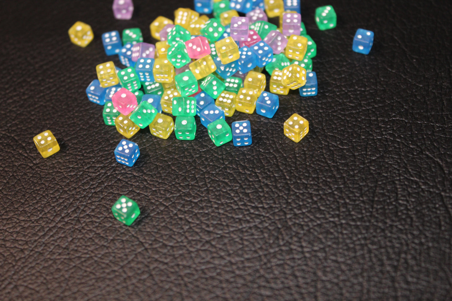 Miniature 20 Pcs 6 Sided Dice Set - 5mm Multicolour Transparent D6 Dice