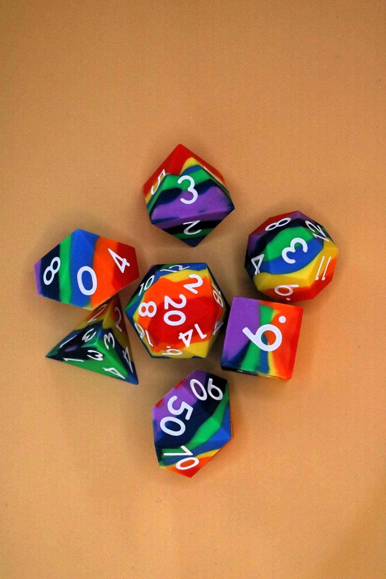 Silikon Regenbogen 7 Stück Würfel Set DnD