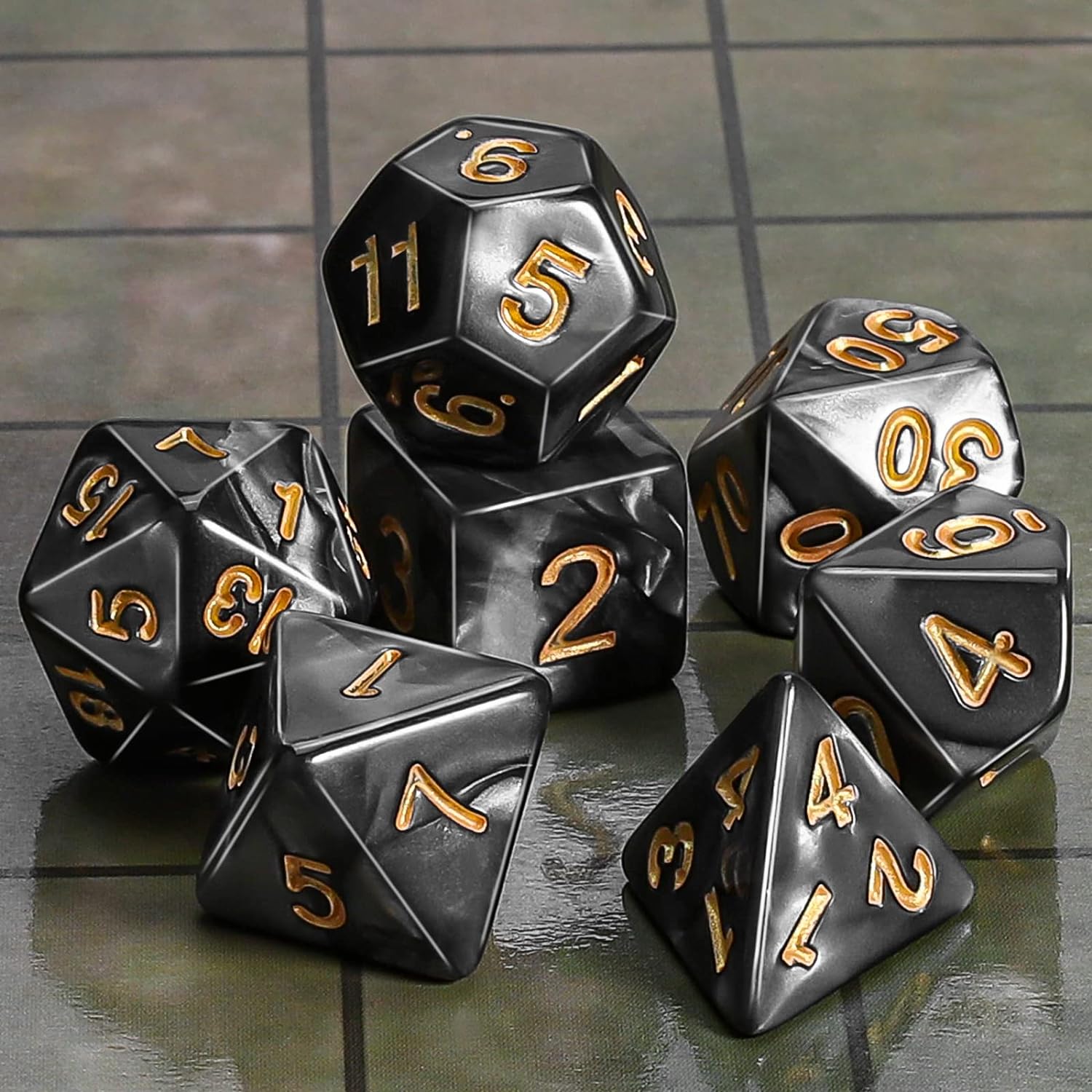 Marbled Black and Gold 7 Pcs Dice Set DnD